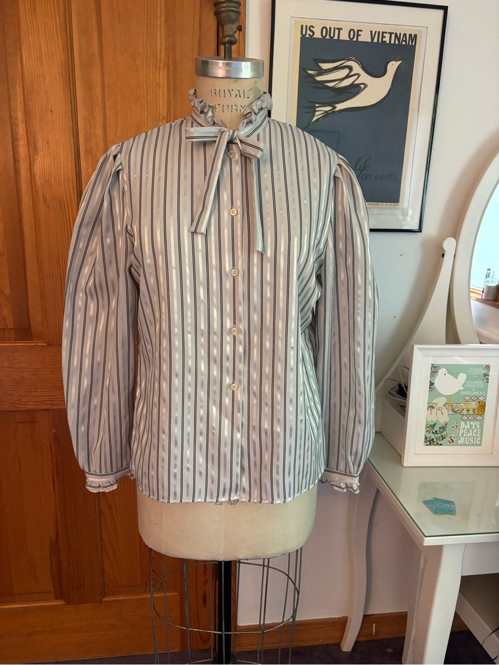 Vintage 70’s WHITE STAG Striped Satin Bow Tie Blouse!
